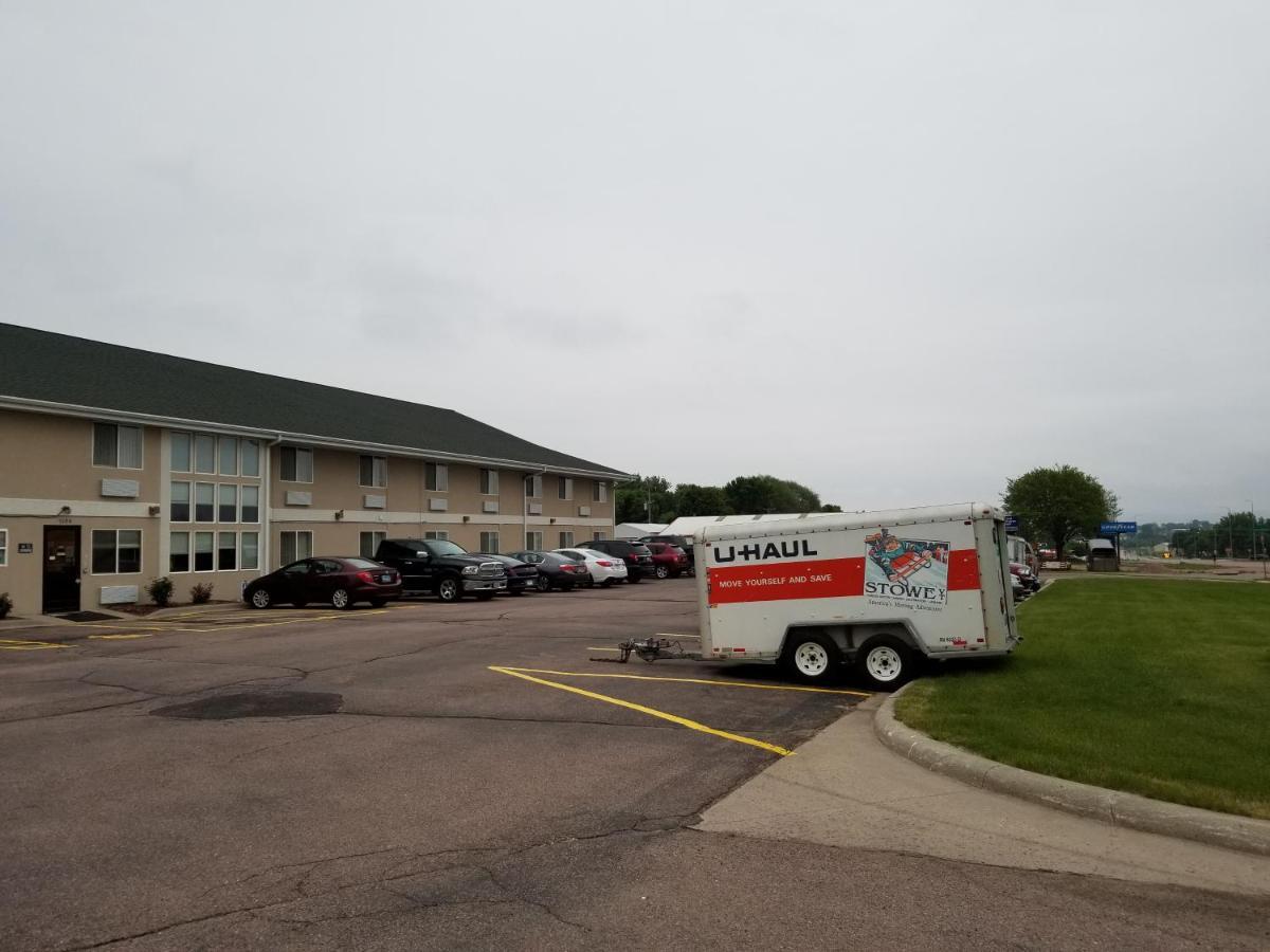 Dell Rapids Bilmar Inn & Suites المظهر الخارجي الصورة